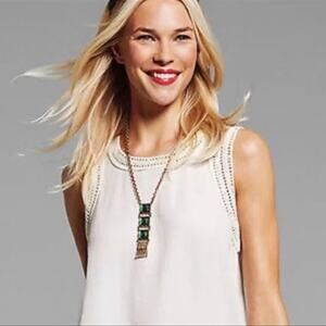 Cabi Marisa Crochet Trim Off White Sleeveless Blouse Style 5042 Size Small